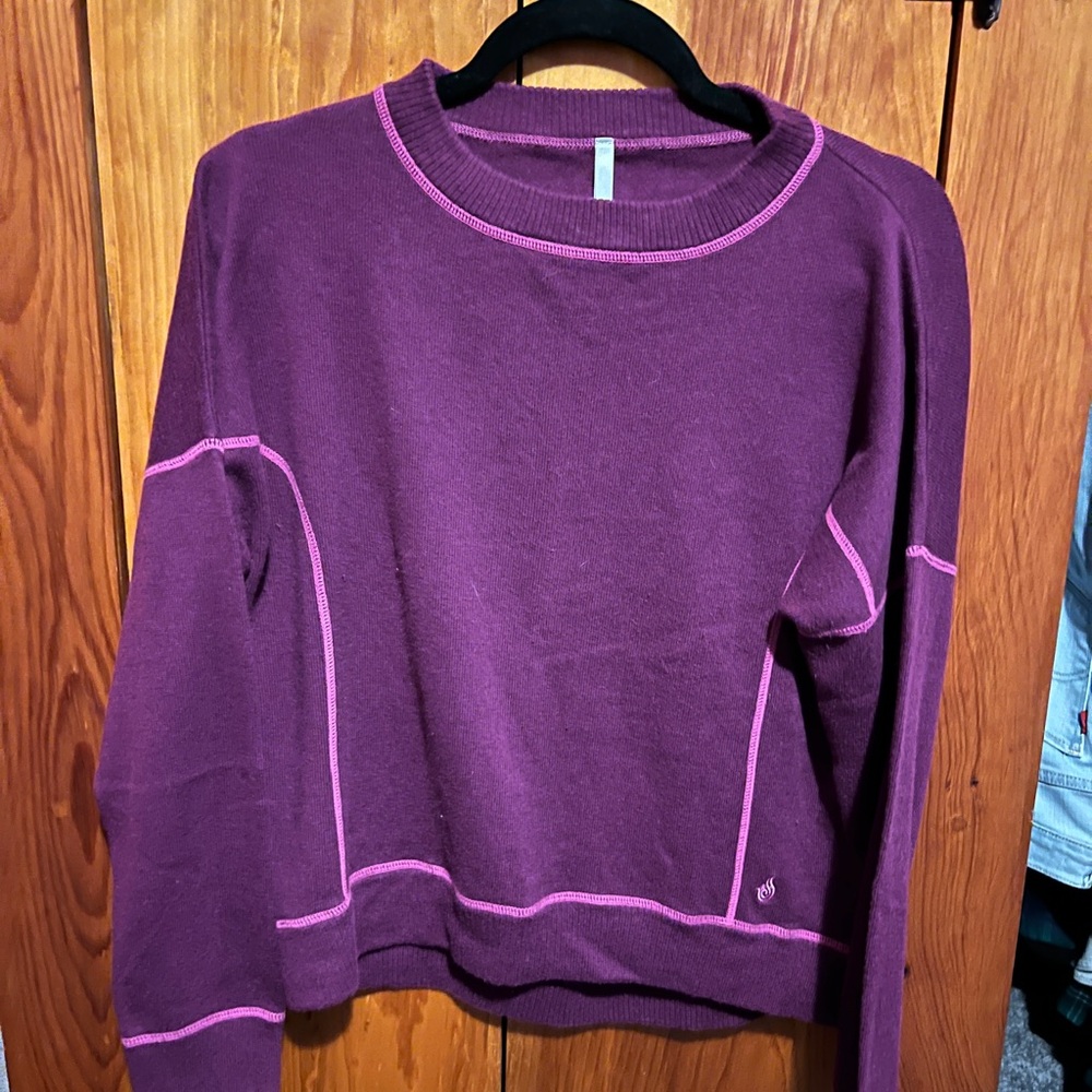 Isis crop sweater burgundy/rose